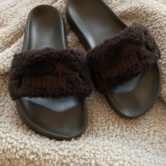 fuzzy slides puma